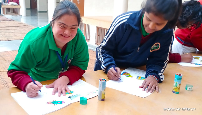 Students Participate in colouring activity organized by Sun Pharmaceuticals at GRIID-31, Chandigarh 