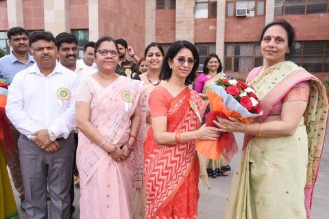 Independence Day-2023 Celebrations at GRIID-31 Dr. Jasbinder Kaur-Director GMCH-32 & Director-GRIID-31 hoists National Flag at GRIID premises